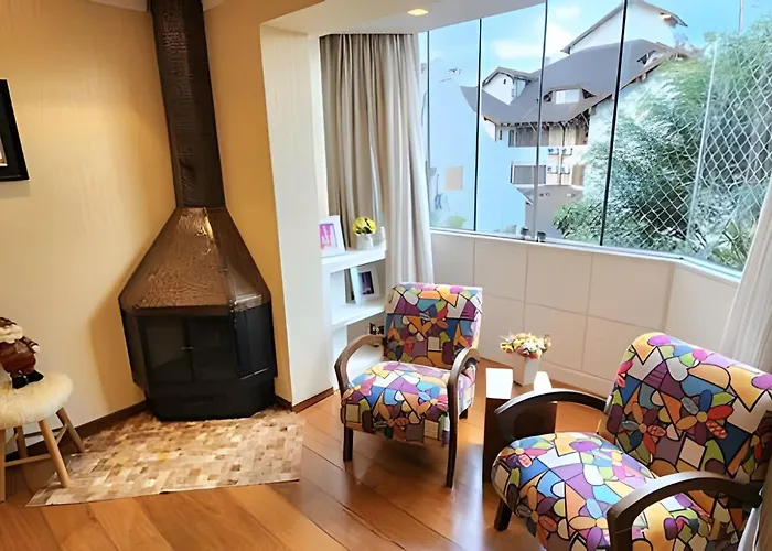 Maravilhoso Apartamento No Centro De Gramado